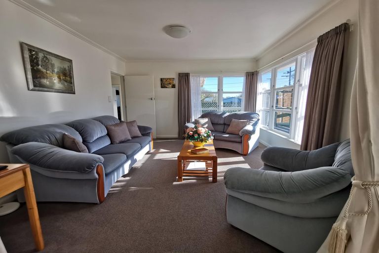 Photo of property in 75 Grey Street, Cambridge, 3434