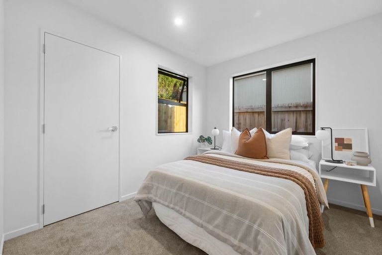 Photo of property in 3c Dawnhaven Drive, Te Atatu Peninsula, Auckland, 0610