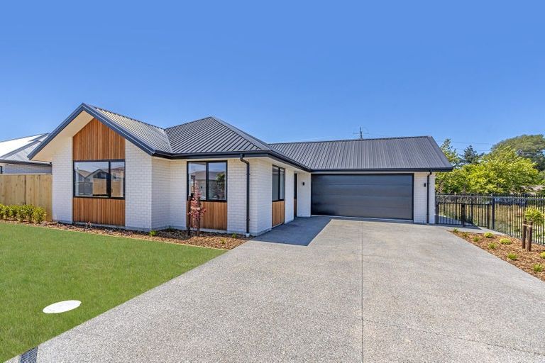 Photo of property in 28 Candlesticks Crescent, Lincoln, 7608
