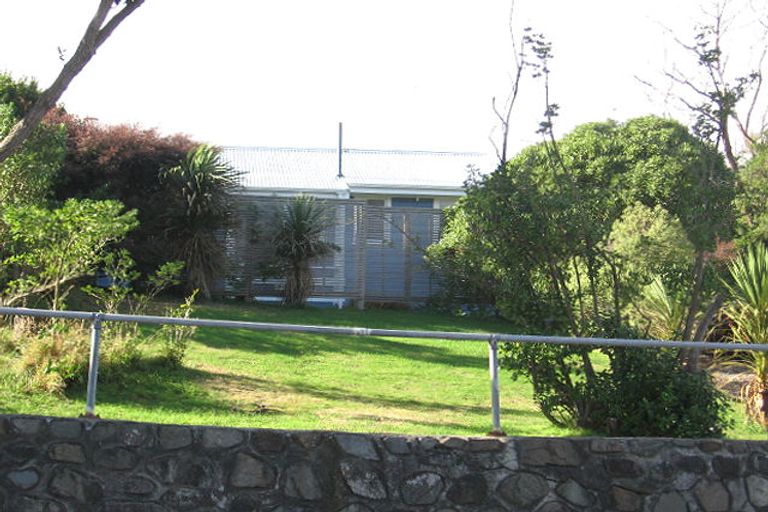 Photo of property in 105 Te Pene Avenue, Titahi Bay, Porirua, 5022