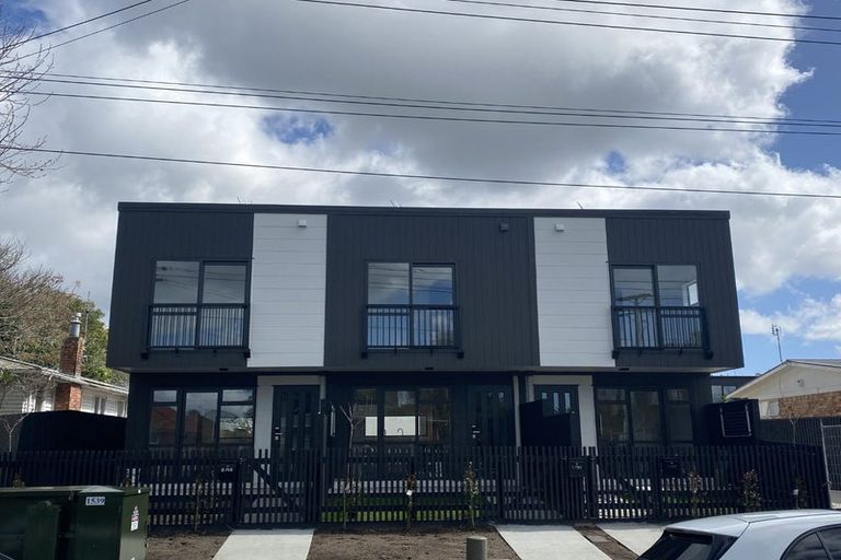 Photo of property in 4/18 Graham Avenue, Te Atatu Peninsula, Auckland, 0610