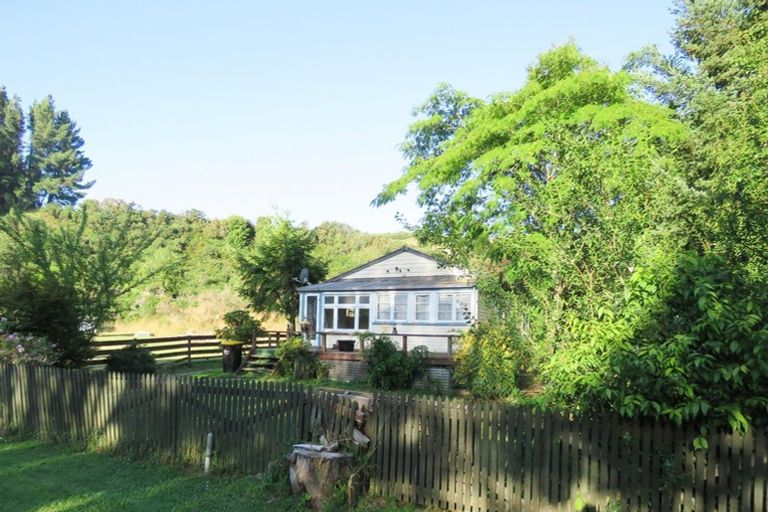 Photo of property in 25 Hattie Street, Reefton, 7830