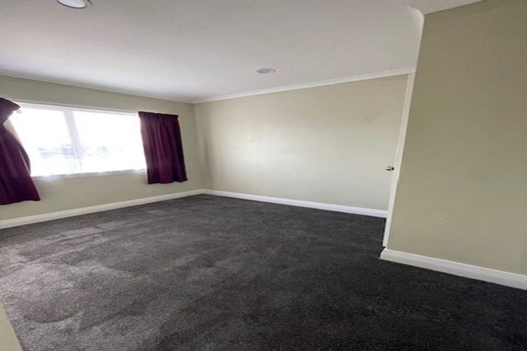 Photo of property in 10a Marie Crescent, Te Atatu South, Auckland, 0610