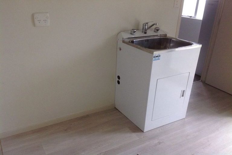 Photo of property in 2/13 Alexander Street, Papakura, 2110