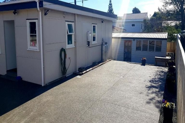 Photo of property in 43 Martin Road, Paraparaumu Beach, Paraparaumu, 5032