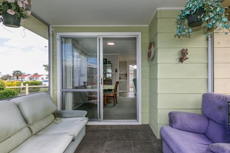 Photo of property in 1/22 Oxford Street, Taradale, Napier, 4112