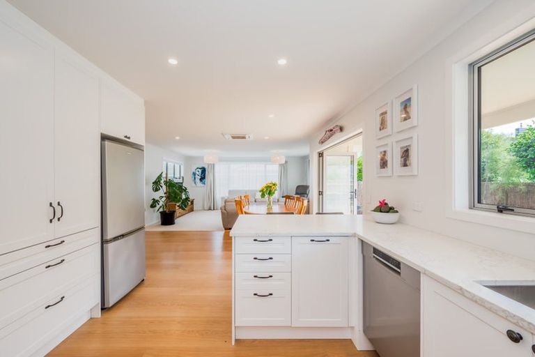 Photo of property in 21 Kohekohe Road, Waikanae, 5036