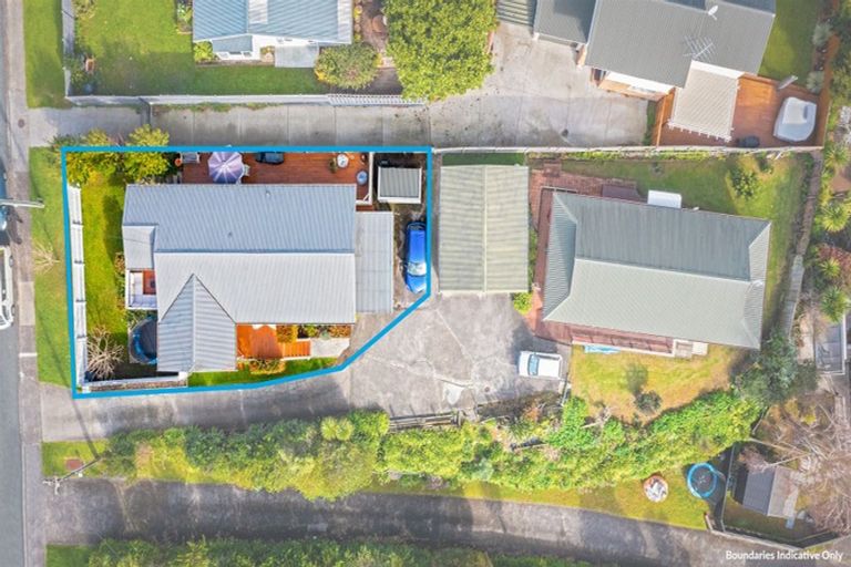 Photo of property in 1/96 Verbena Road, Birkdale, Auckland, 0626