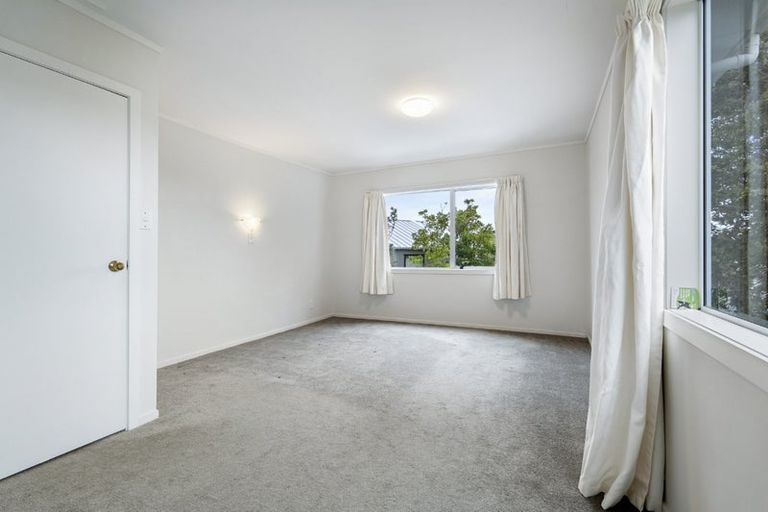 Photo of property in 2/5 Stanley Avenue, Milford, Auckland, 0620