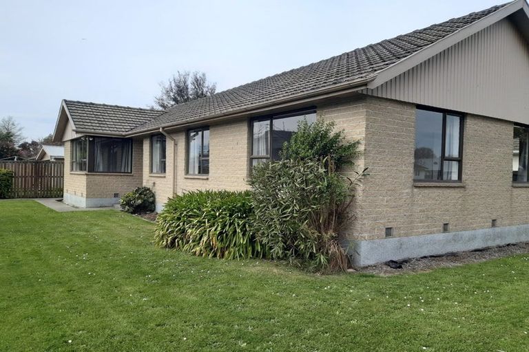 Photo of property in 28 Leicester Crescent, Hoon Hay, Christchurch, 8025