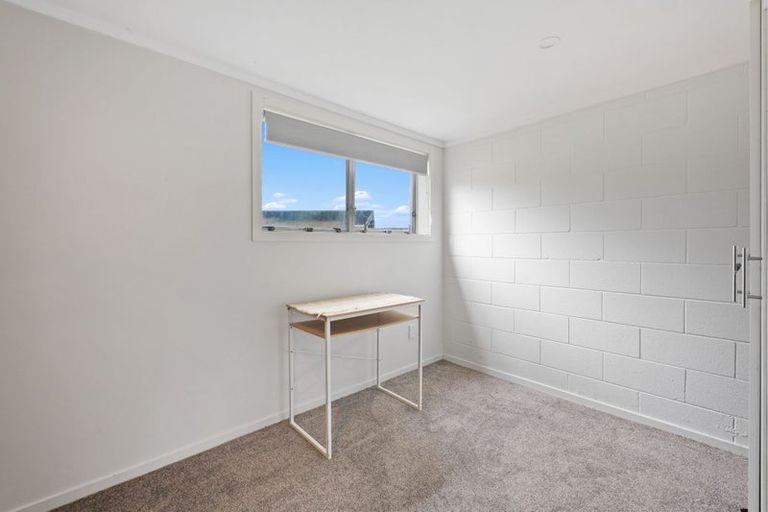 Photo of property in 18 Borrowdace Avenue, Botany Downs, Auckland, 2010