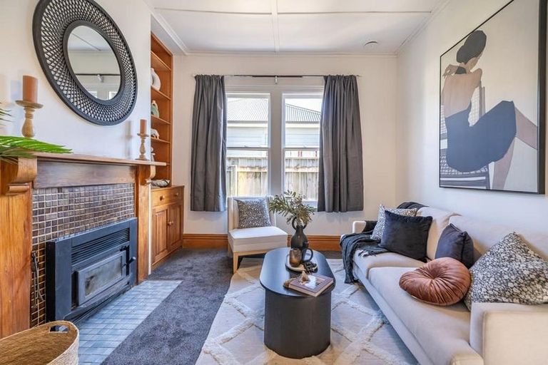 Photo of property in 35 Riddlers Crescent, Petone, Lower Hutt, 5012