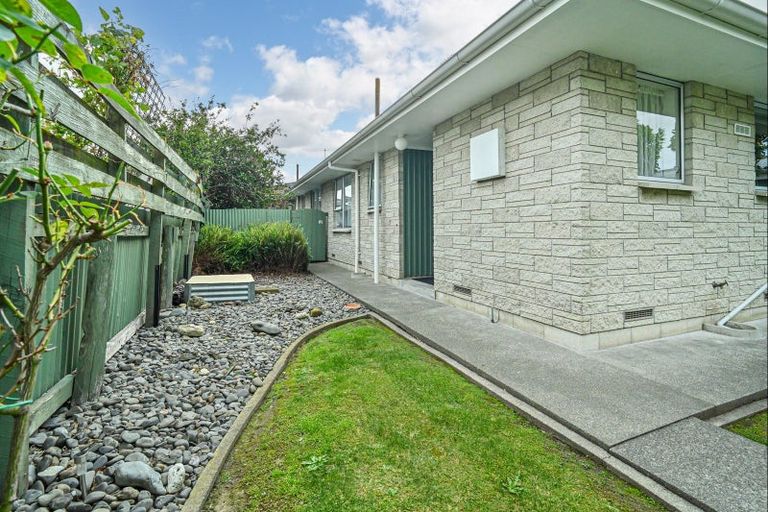 Photo of property in 2/1003 Konini Street, Mahora, Hastings, 4120