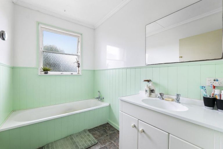 Photo of property in 73 Celia Street, Stratford, 4332