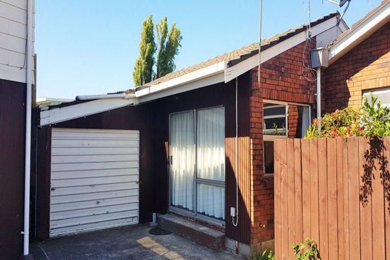 Photo of property in 2/12 Ingram Street, Papakura, 2110