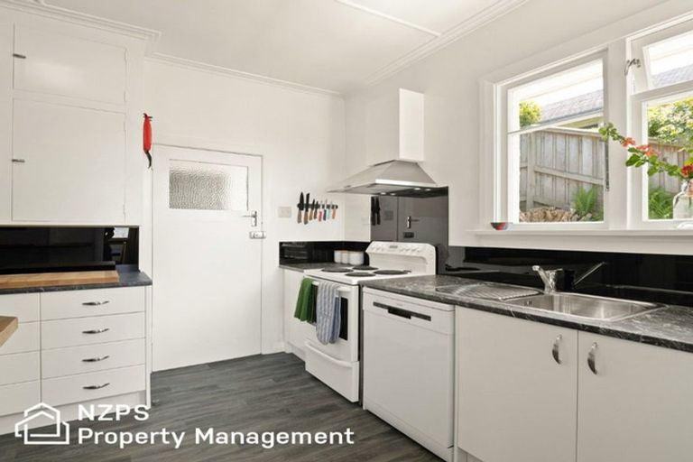 Photo of property in 10 Napier Street, Belleknowes, Dunedin, 9011