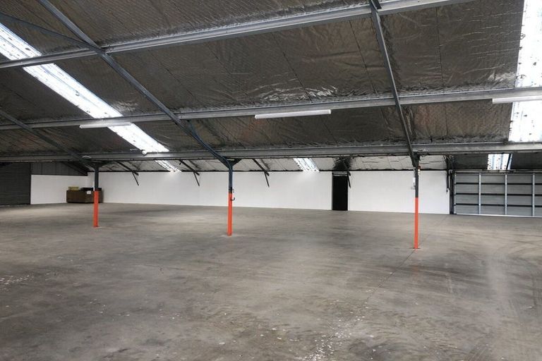 Photo of property in 2 Dunlop Road, Westgate, Auckland, 0814
