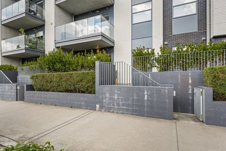 Photo of property in 3/2g Onekiritea Road, Hobsonville, Auckland, 0616
