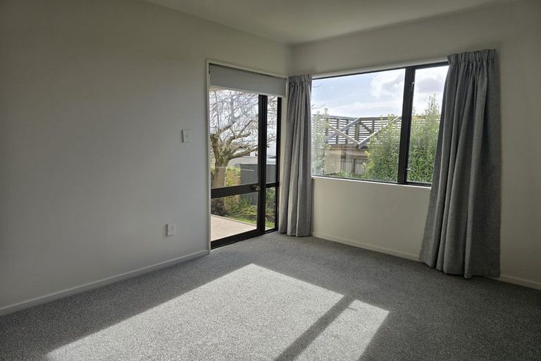 Photo of property in 2/17 Belleview Terrace, Mount Pleasant, Christchurch, 8081