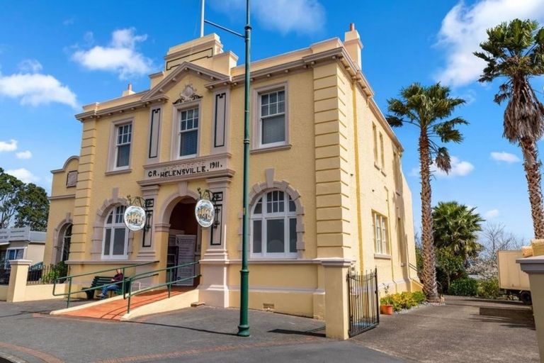 Photo of property in 45 Makiri Street, Helensville, 0800