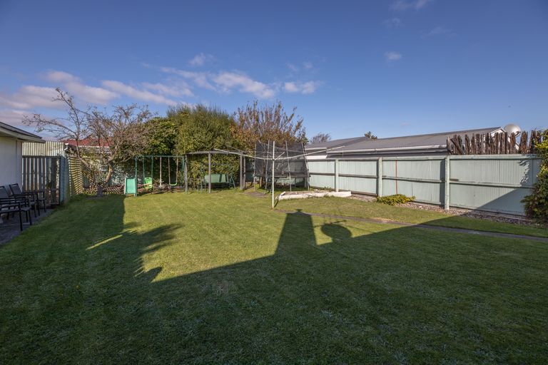 Photo of property in 11 Masham Road, Broomfield, Christchurch, 8042