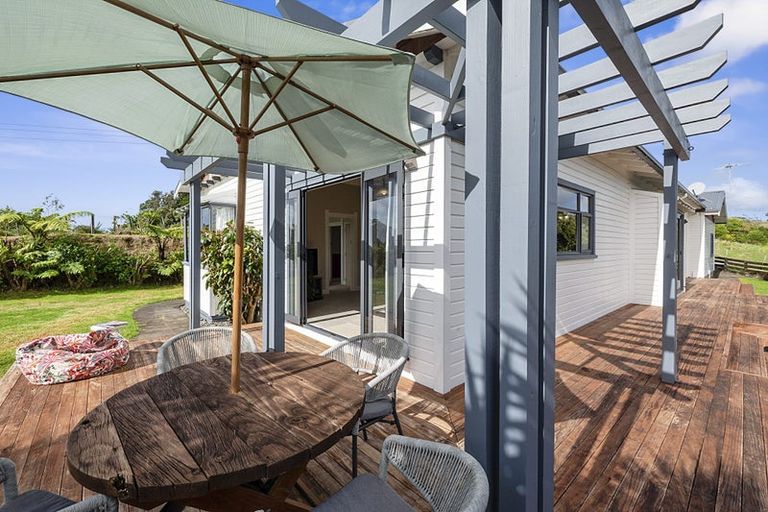 Photo of property in 376 Tukapa Street, Hurdon, New Plymouth, 4310