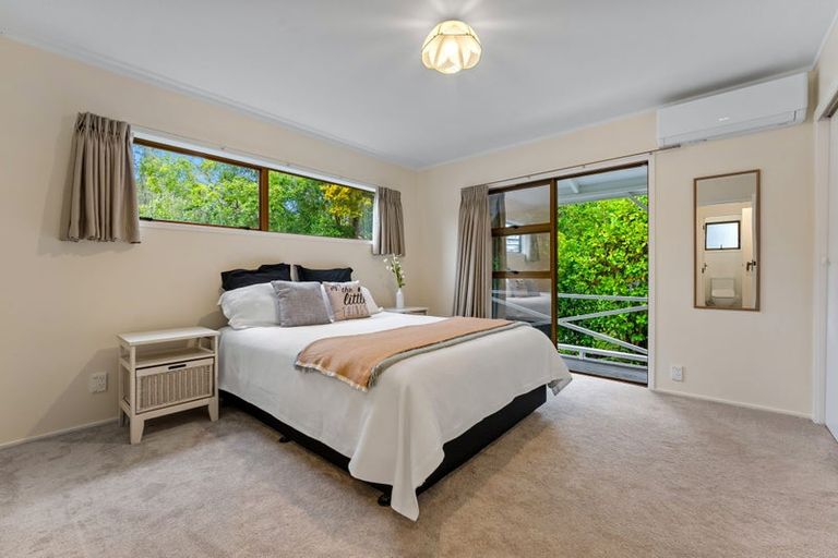 Photo of property in 2/1 Trelawny Place, Hillcrest, Auckland, 0627