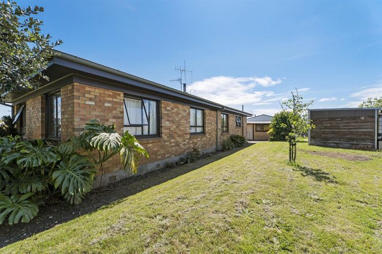 Photo of property in 20 Lee Street, Te Puke, 3119