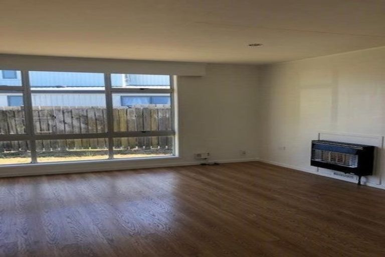 Photo of property in 184/84a Greenslade Crescent, Northcote, Auckland, 0627