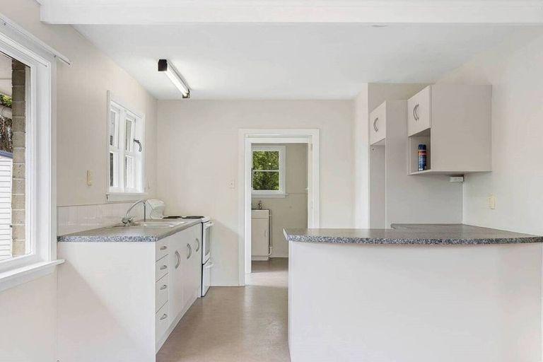 Photo of property in 74 Nortons Road, Avonhead, Christchurch, 8042