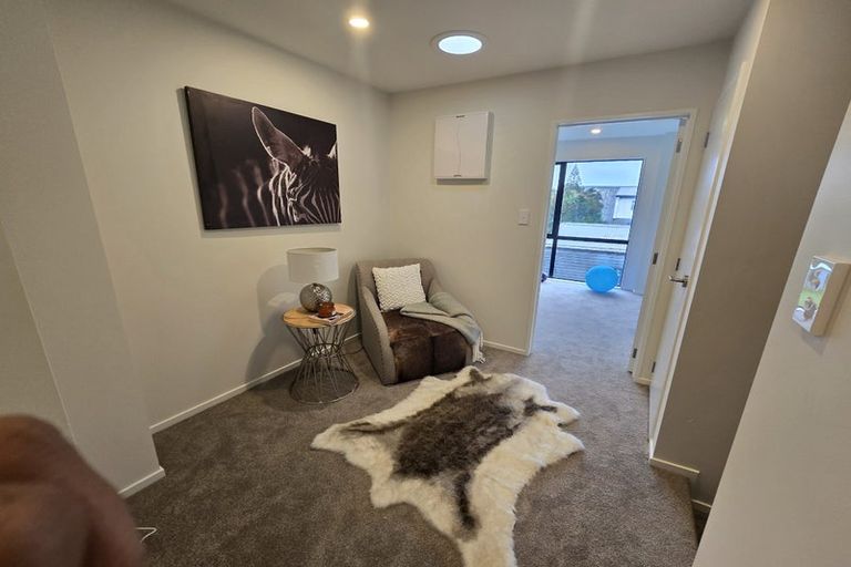 Photo of property in 1/267 Great North Road, Henderson, Auckland, 0612