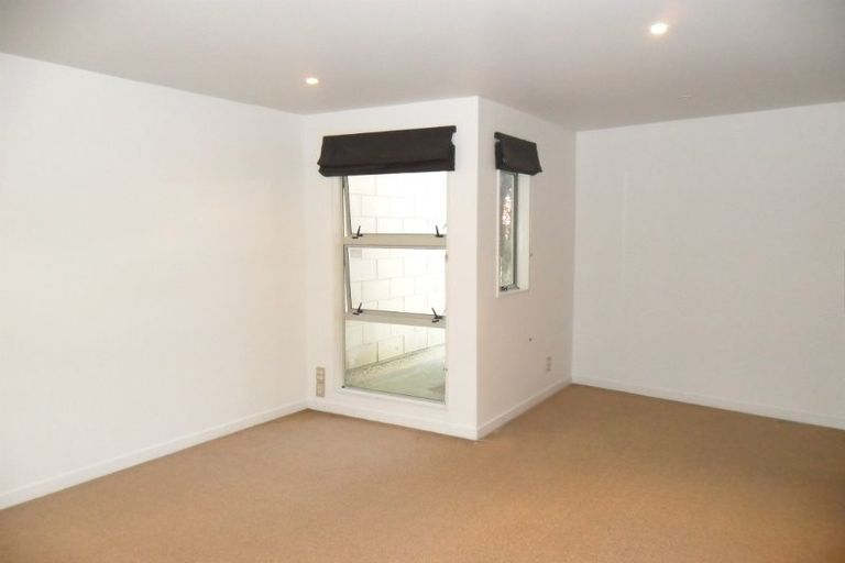 Photo of property in 189 Tasman Street, Mount Cook, Wellington, 6021