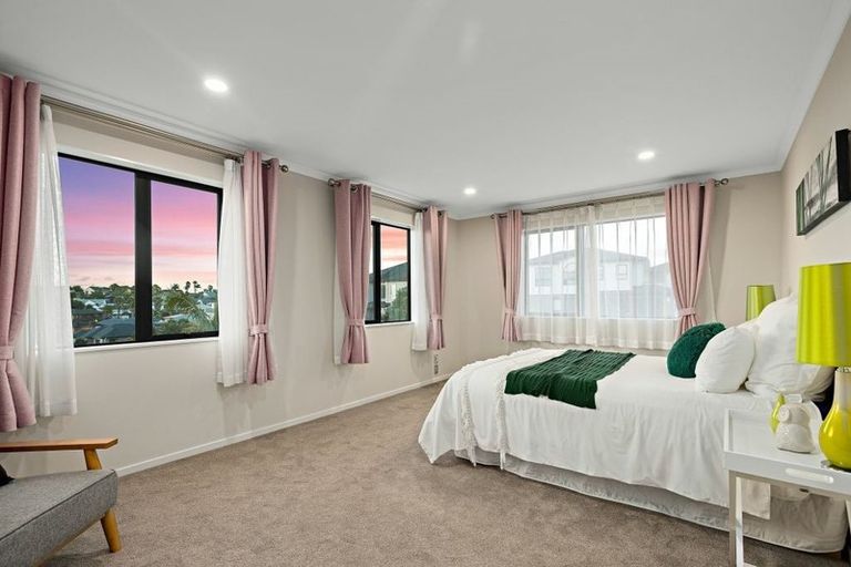 Photo of property in 13 San Prospero Crescent, Henderson, Auckland, 0612
