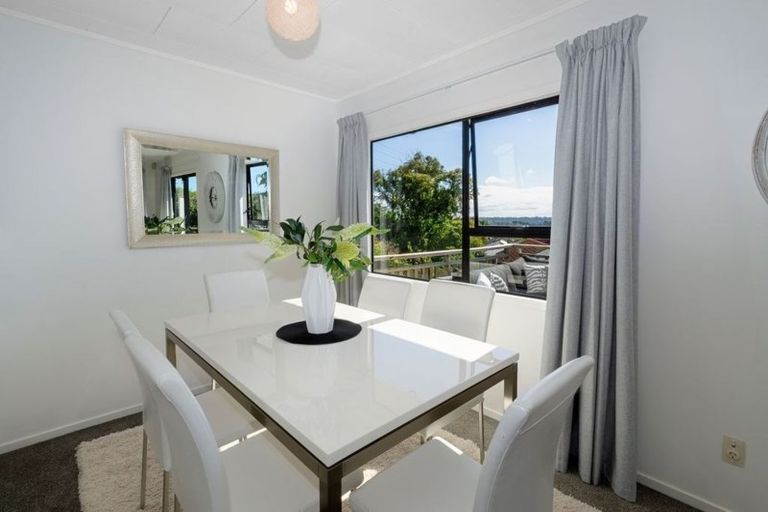 Photo of property in 16 Santiago Crescent, Unsworth Heights, Auckland, 0632