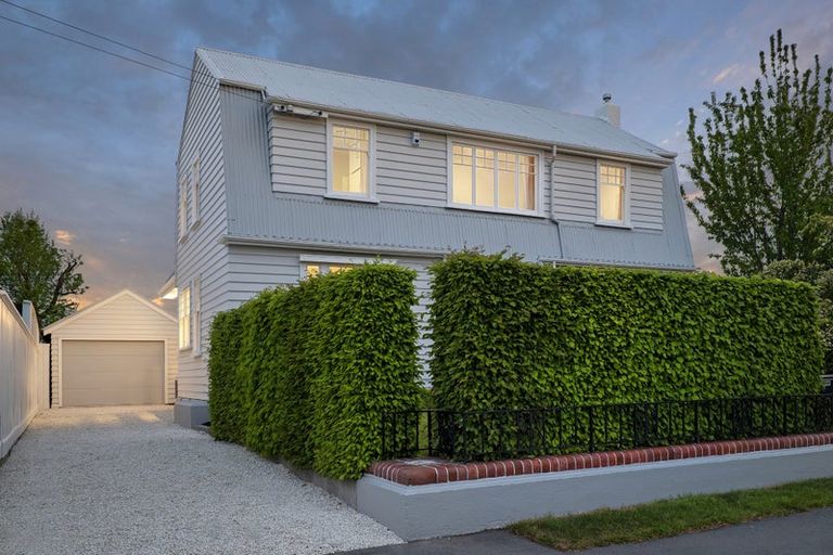 Photo of property in 158 Weston Road, St Albans, Christchurch, 8052