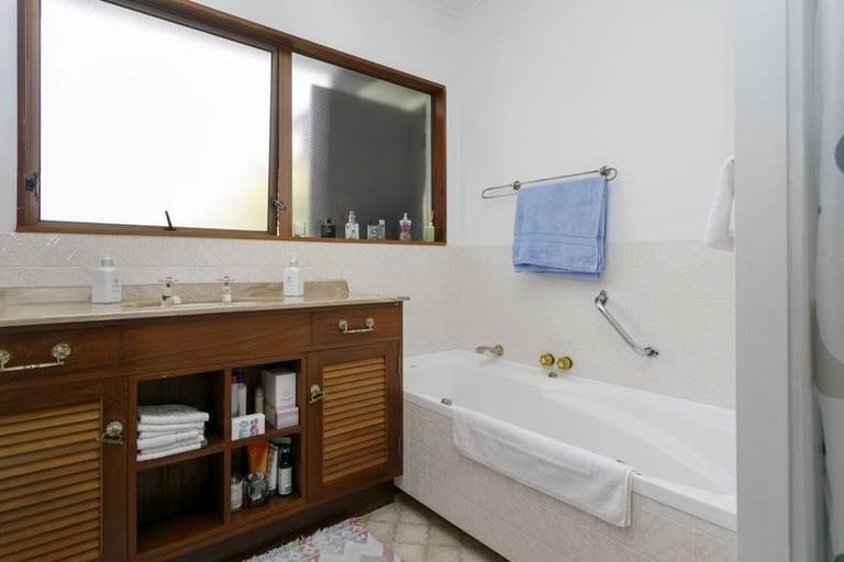 Photo of property in 15 Hilden Place, Hilltop, Taupo, 3330