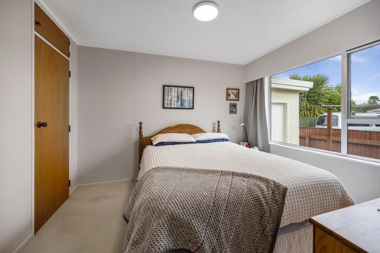 Photo of property in 2/3 Murphy Road, Taradale, Napier, 4112