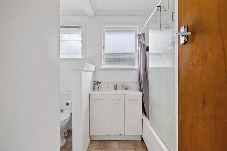 Photo of property in 5 Hartley Place, Awapuni, Palmerston North, 4412