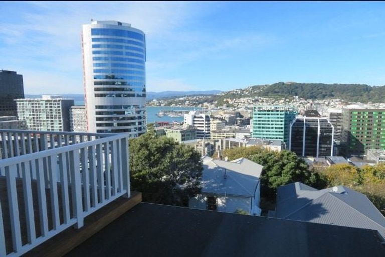 Photo of property in 231u2 The Terrace, Wellington Central, Wellington, 6011