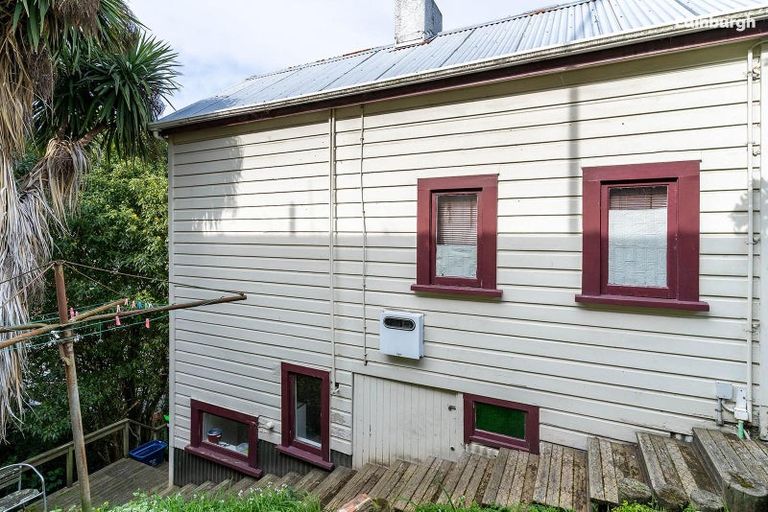 Photo of property in 1 Haddon Place, Dunedin Central, Dunedin, 9016