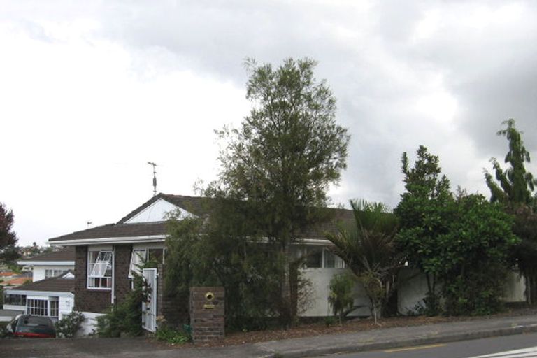 Photo of property in 1/1 Clearwater Cove, West Harbour, Auckland, 0618