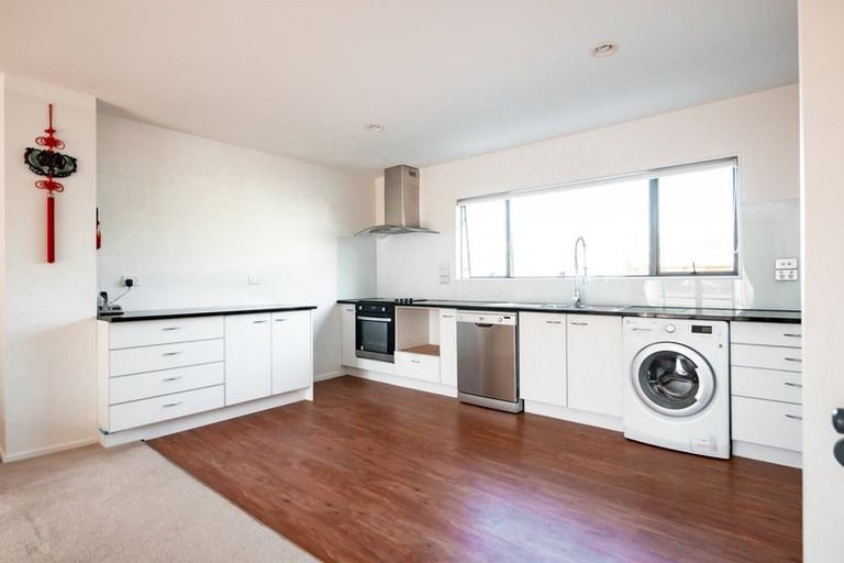 Photo of property in 17a/9 Delta Avenue, New Lynn, Auckland, 0600