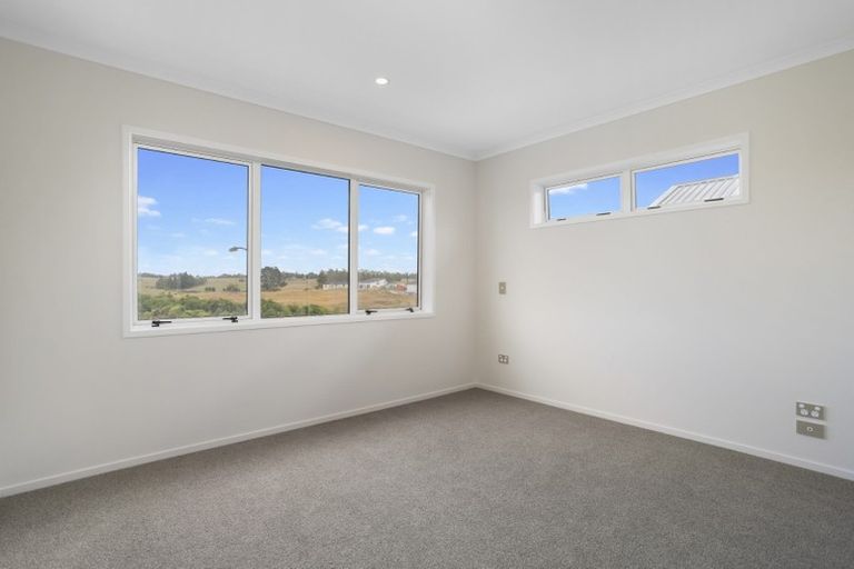 Photo of property in 19 Fort Lincoln Loop, Karaka, Papakura, 2113