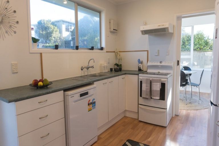 Photo of property in 5 Findhorn Place, Papakowhai, Porirua, 5024