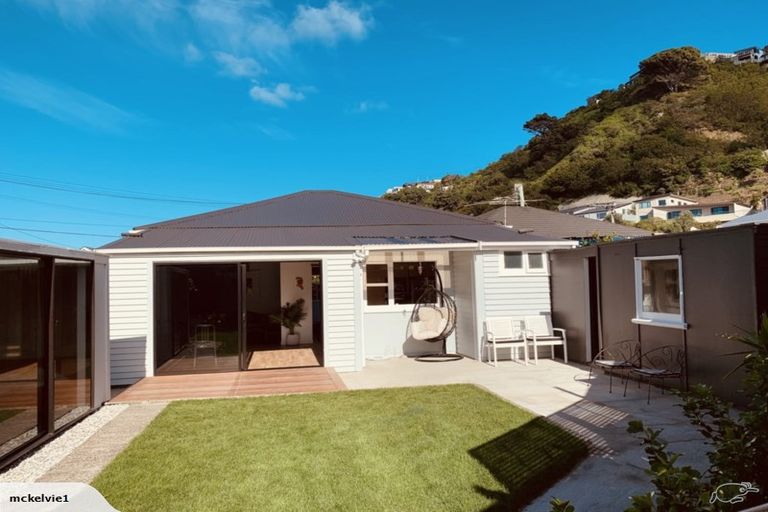 Photo of property in 40 Rua Street, Lyall Bay, Wellington, 6022