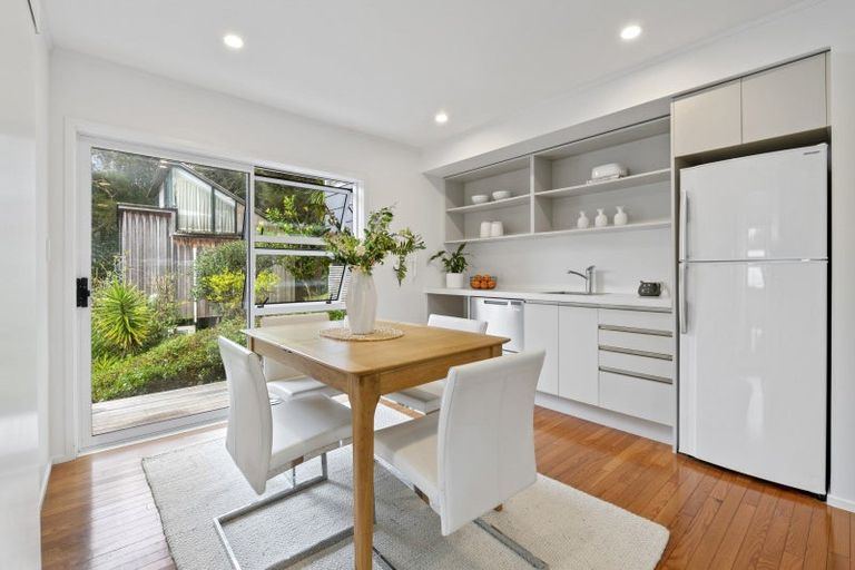 Photo of property in 21 Berne Place, Birkenhead, Auckland, 0626