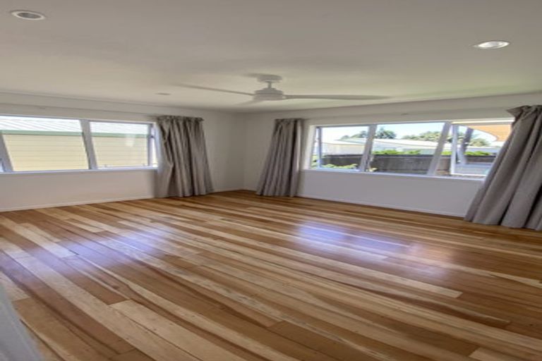 Photo of property in 104 Kingswood Road, Brookfield, Tauranga, 3110