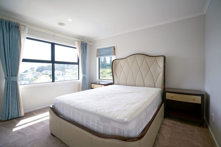 Photo of property in 18 Prestbury Grove, Churton Park, Wellington, 6037