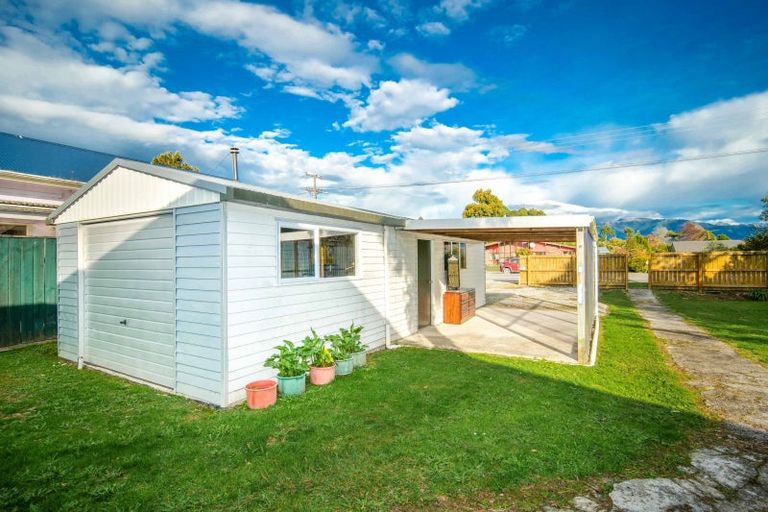 Photo of property in 119 Brougham Street, Westport, 7825