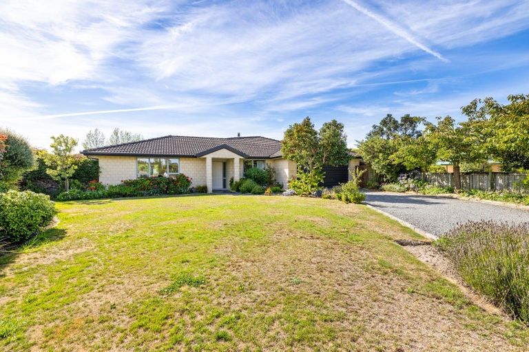Photo of property in 12 Willowside Place, Amberley, 7410